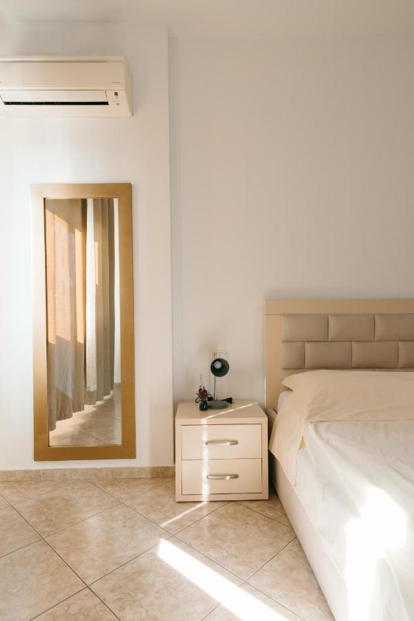 Rs Place 1-Bedroom Apartment تيرانا المظهر الخارجي الصورة