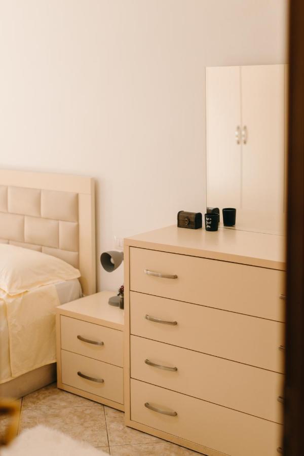 Rs Place 1-Bedroom Apartment تيرانا المظهر الخارجي الصورة